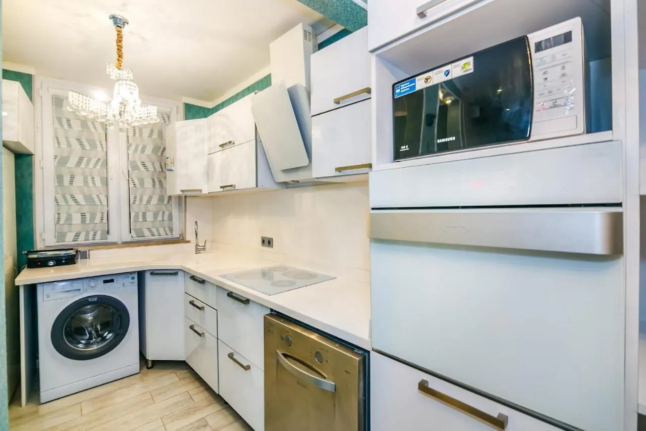 Apartment Near Nizami Street And Boulevard Baku Azerbaijan