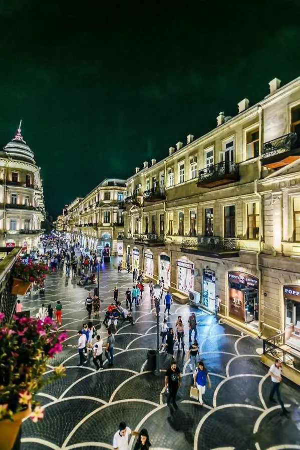 Apartment Near Nizami Street And Boulevard Baku