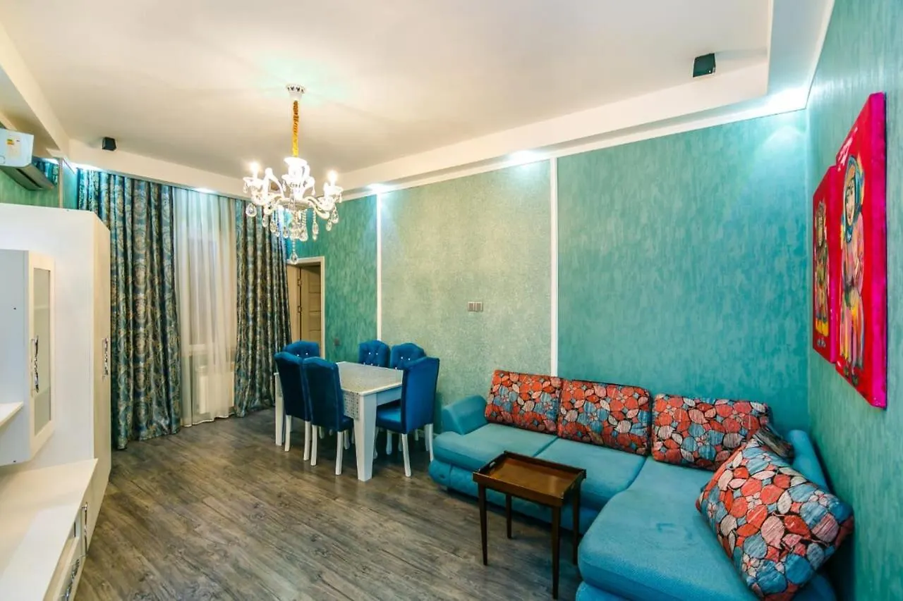 Apartment Near Nizami Street And Boulevard Baku