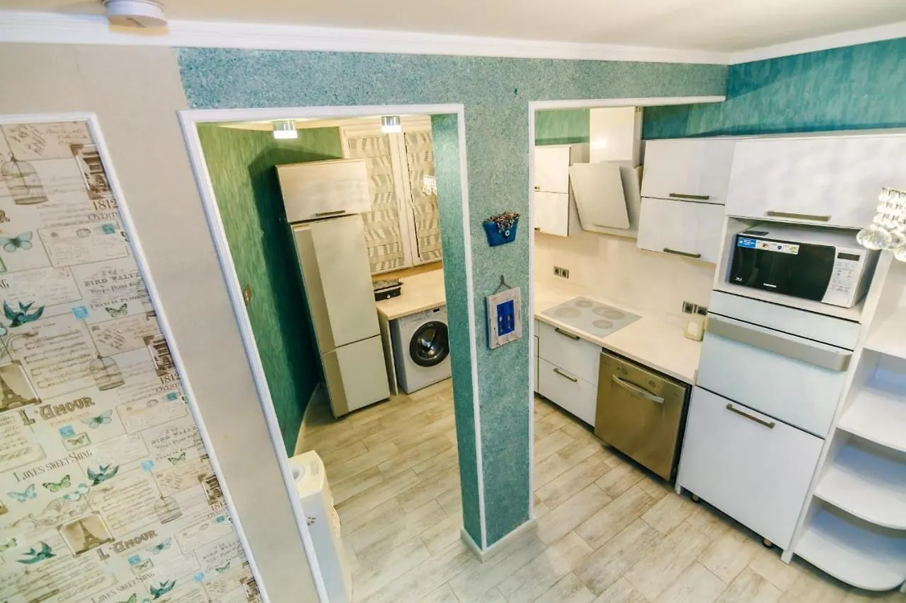 Apartment Near Nizami Street And Boulevard Baku