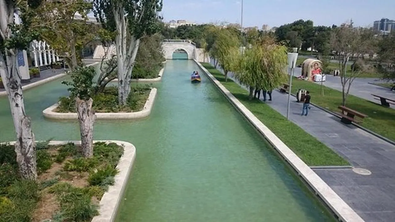 Apartment Near Nizami Street And Boulevard Baku