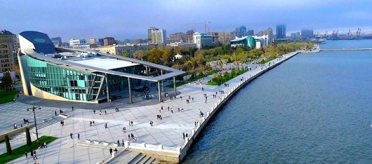 Apartment Near Nizami Street And Boulevard Baku 0*,