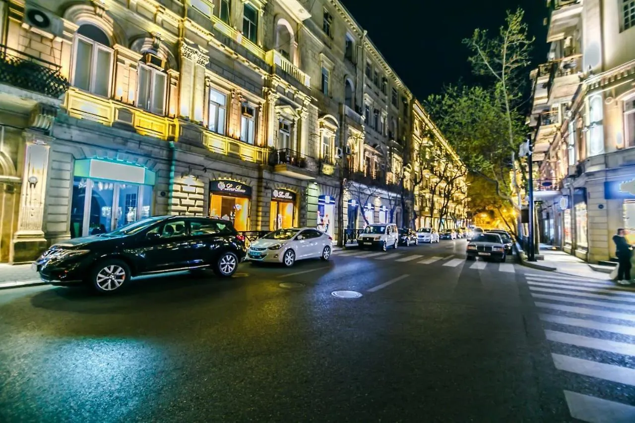 Apartment Near Nizami Street And Boulevard Baku