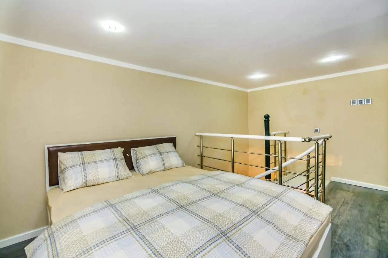 Apartment Near Nizami Street And Boulevard Baku
